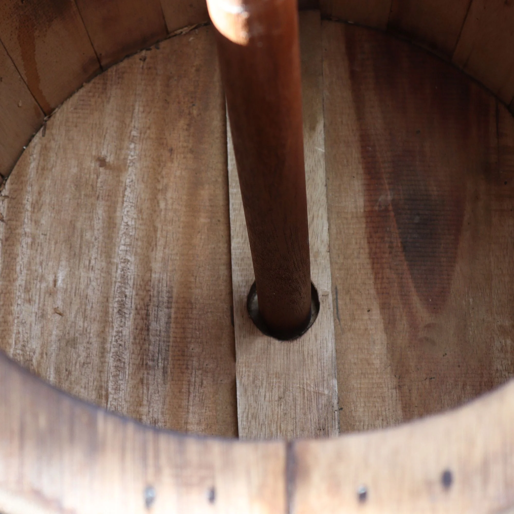 Beer Barrel Stool & Parasol Stand – Natural Wood 38 x 32 cm - Image 4