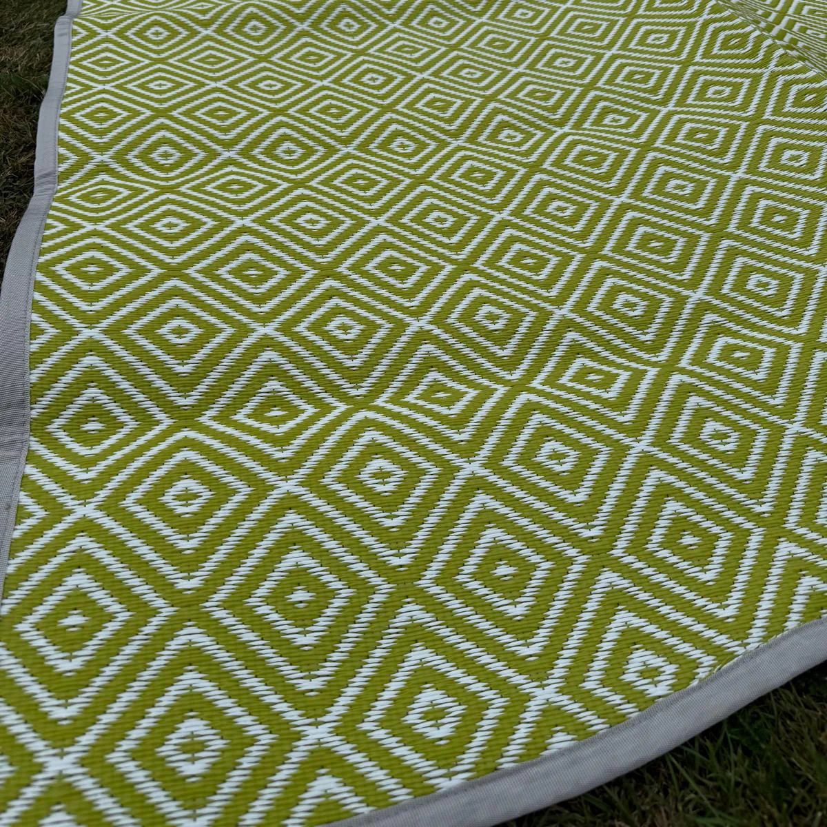 Poly Propylene Flooring Diamond Green / Dark Grey - Fire Retardant - Image 5