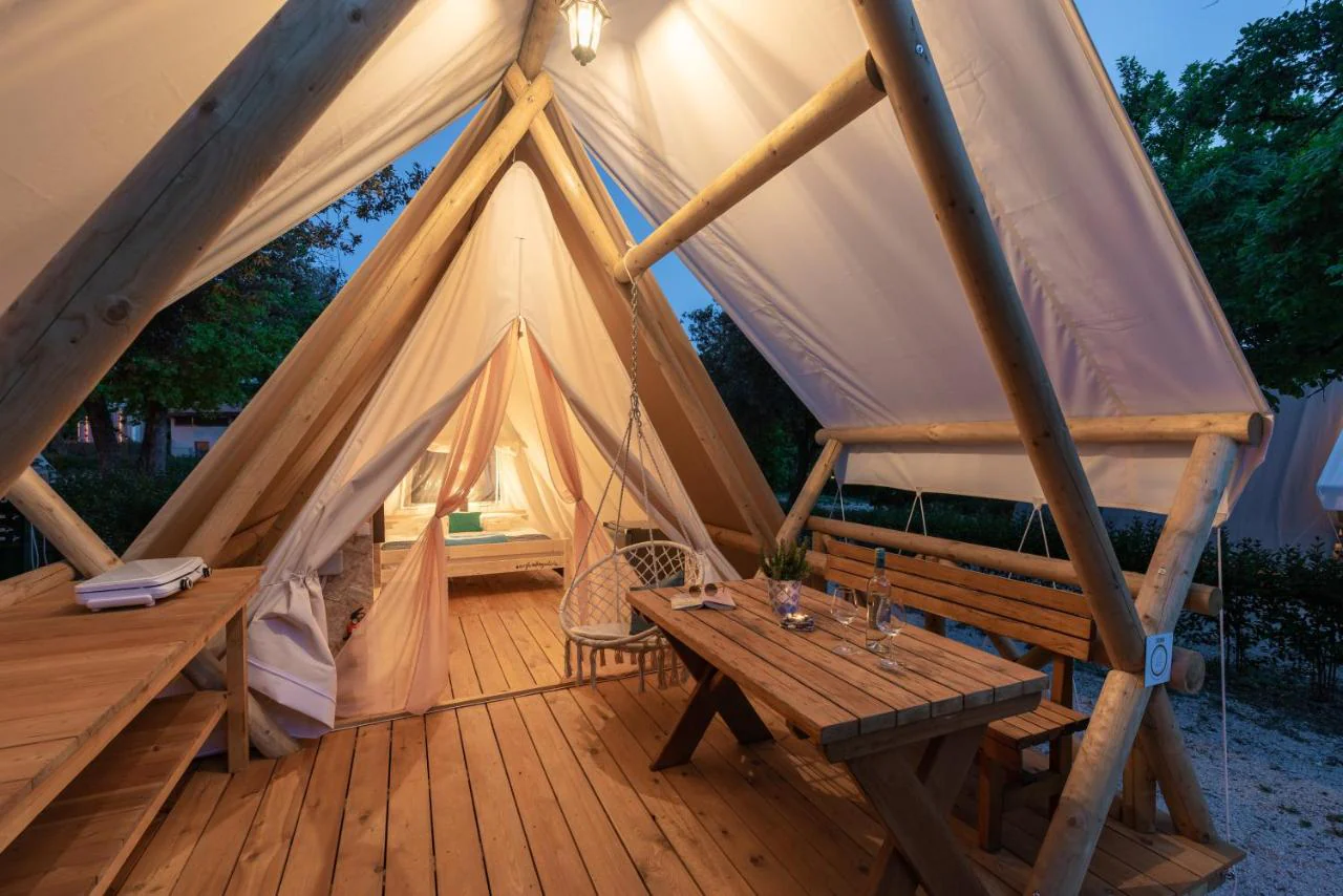 Safari Tent Nook - Image 3